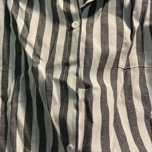 White and grey striped button up shirt - Picture 4 of 5